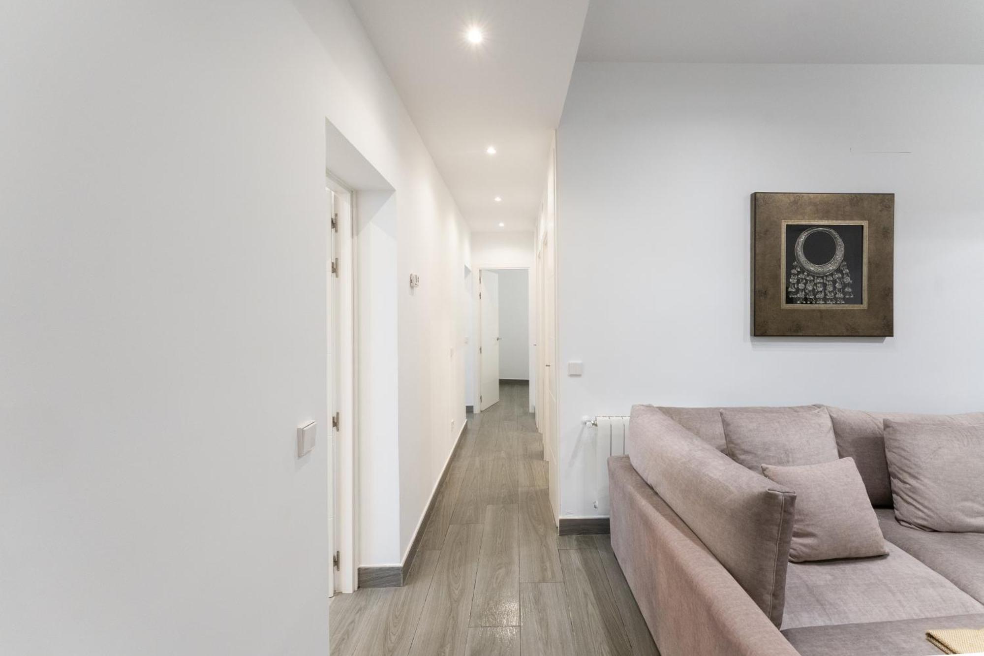 Luxe In Plaza De Espana Apartment Madrid