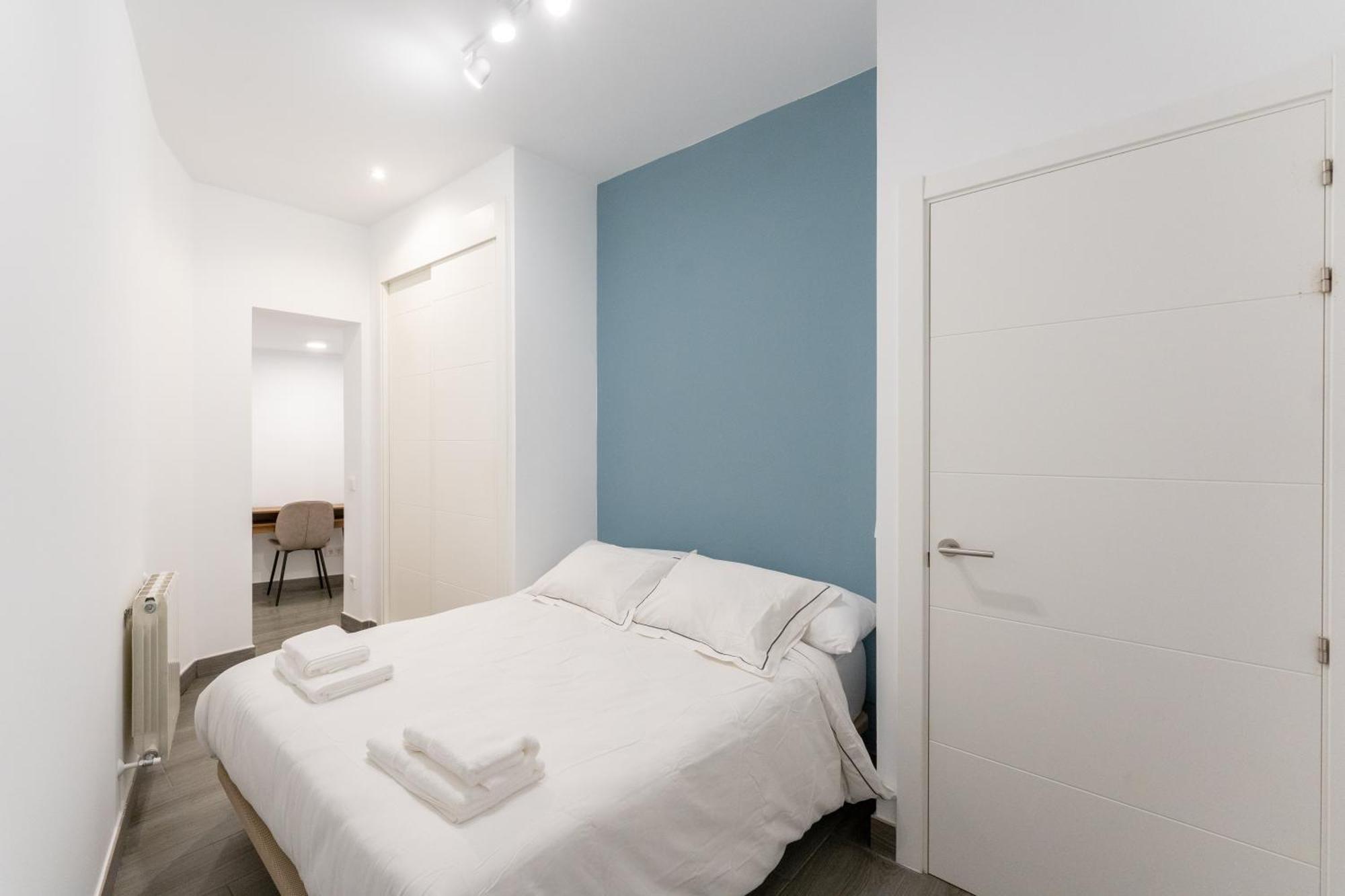 Luxe In Plaza De Espana Apartment Madrid